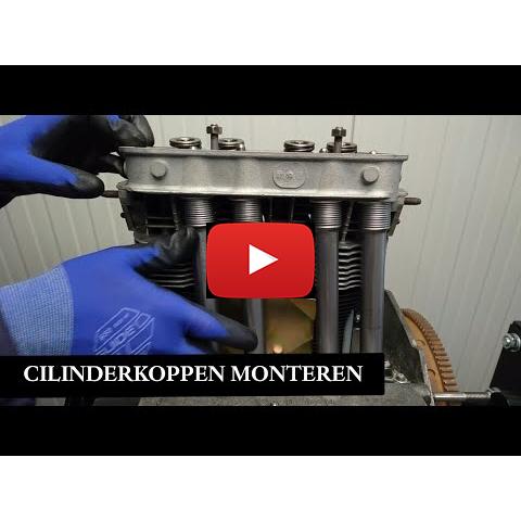 Motorrevisie - video 17<br />cilinderkoppen monteren