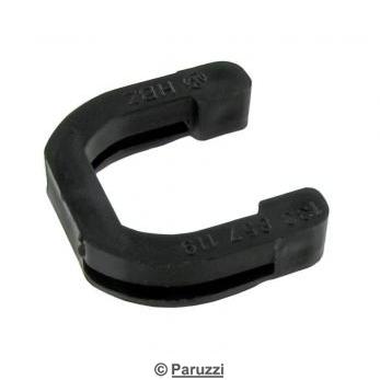 Glove box lock retaining clip